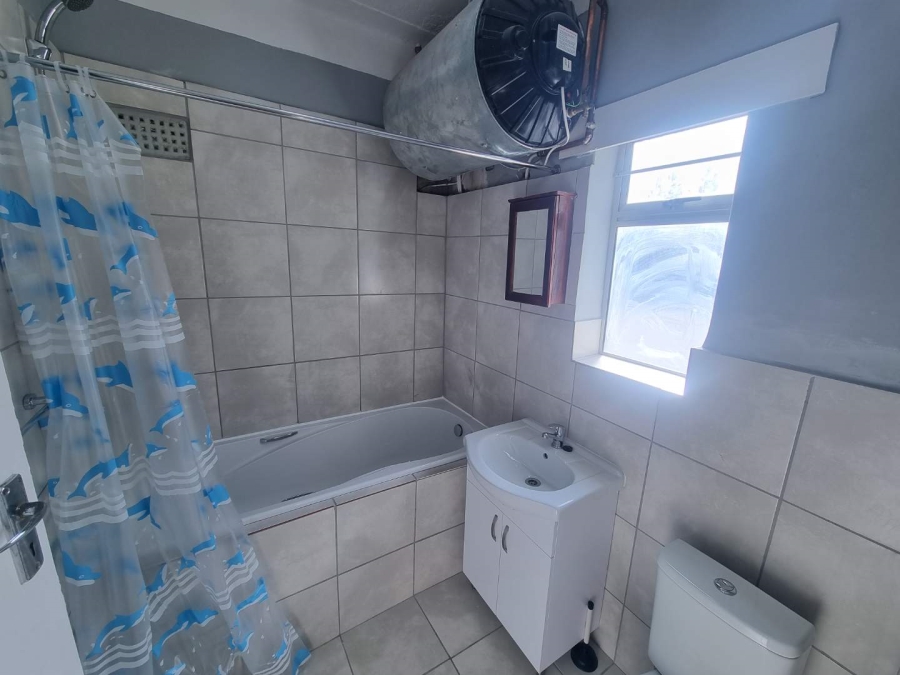 To Let 1 Bedroom Property for Rent in Camps Bay Western Cape